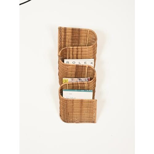 Italian Hand-Woven Wicker Wall-Mounted Magazine Rack, Italy, 1970s For Sale - Image 3 of 9