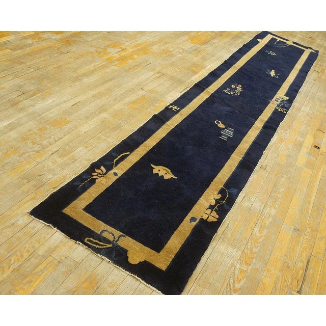 Early 20th Century Chinese Peking Carpet ( 2' 4'' x 11' 7" - 72 x 353 cm ) Chinese - Peking The commercial Peking carpet...