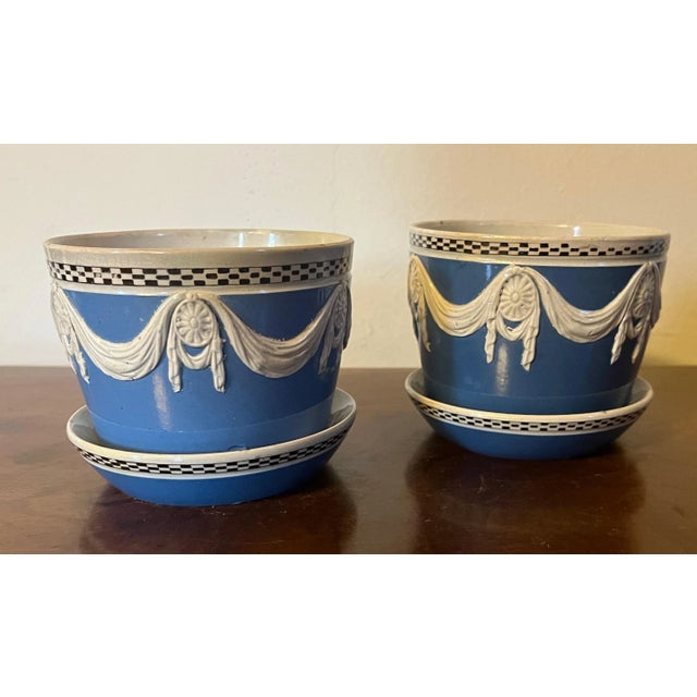 Neoclassical Small Antique 18th Century English Creamware Mochaware Flower Pots & Stands - a Pair For Sale - Image 3 of 12
