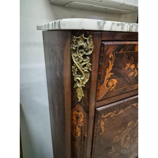 Louis XV Style Drop-Front Secretary in Marquetry Wood with Veined White Marble Top, in Good conditions. Designed before 1890