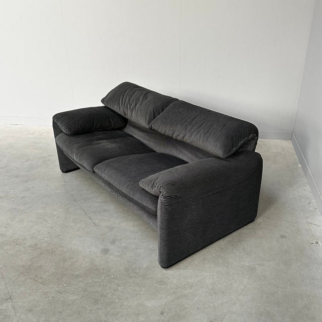 Maralunga Two-Seater Sofa by Vico Magistretti for Cassina, 1990s For Sale - Image 10 of 18