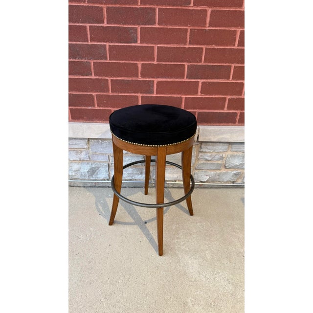 Swaim Swaim Custom Oak & Ultra-Suede Bar Stools – Set of 4 (Marshall Field’s Custom Order) For Sale - Image 4 of 4