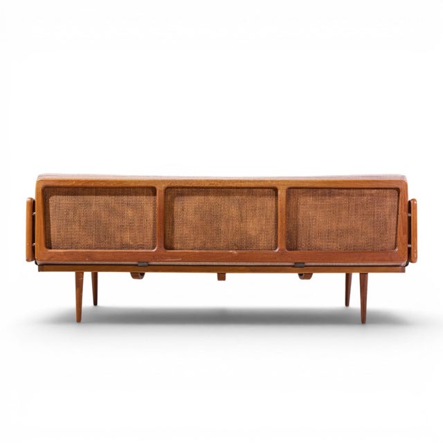 Peter Hvidt and Orla Mølgaard Nielsen Mid Century Teak and Cane Daybed For Sale In Chicago - Image 6 of 9