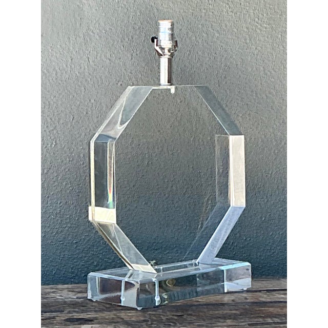 Late 20th Century Vintage Slab Lucite Octagon Lamp For Sale - Image 5 of 12