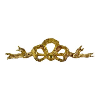 Mid-Century Hollywood Regency Chippendale Boho Chic Brass Bow Decorative Wall Pediment For Sale