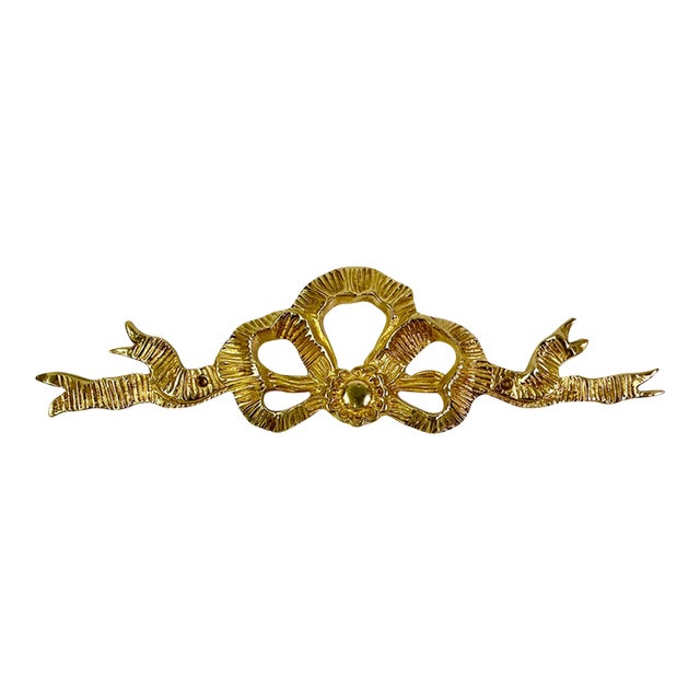 Mid-Century Hollywood Regency Chippendale Boho Chic Brass Bow Decorative Wall Pediment For Sale