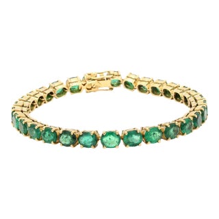 24.5ct Oval Green Emerald Byzantine Gemstone Bracelet in 14k Yellow Gold For Sale