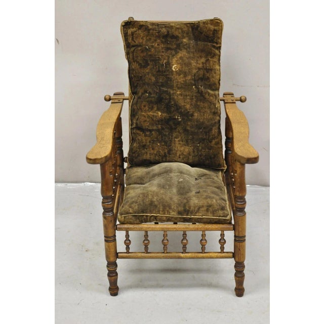 Arts & Crafts Antique Arts & Crafts Mission Turn Carved Walnut Small Child's Morris Chair For Sale - Image 3 of 11
