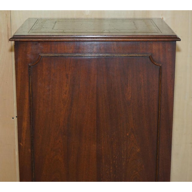 Large Flamed Hardwood 4-Drawer Filing Cabinet with Green Leather Top For Sale - Image 12 of 18