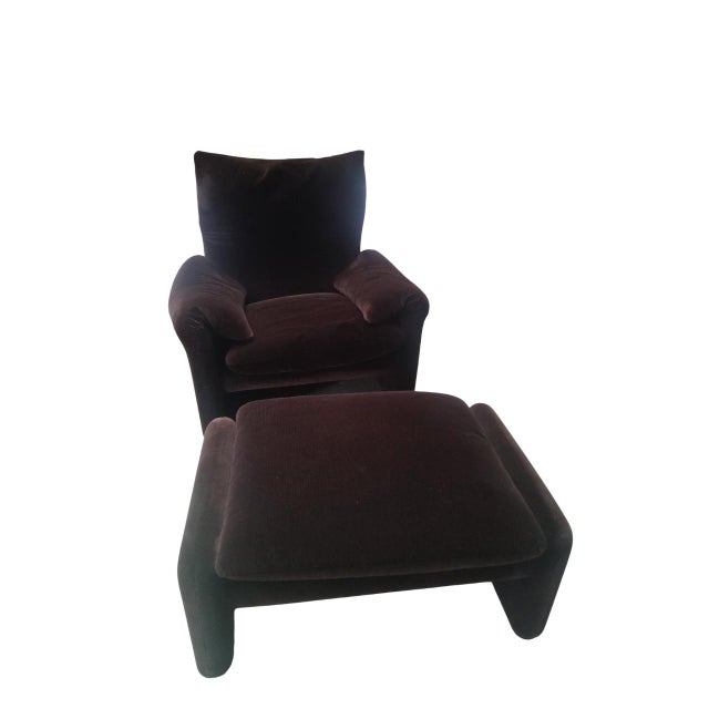 Cassina Set of Maralunga Armchair and Ottoman by Vico Magistretti for Cassina, Italy, 1973 For Sale - Image 4 of 18