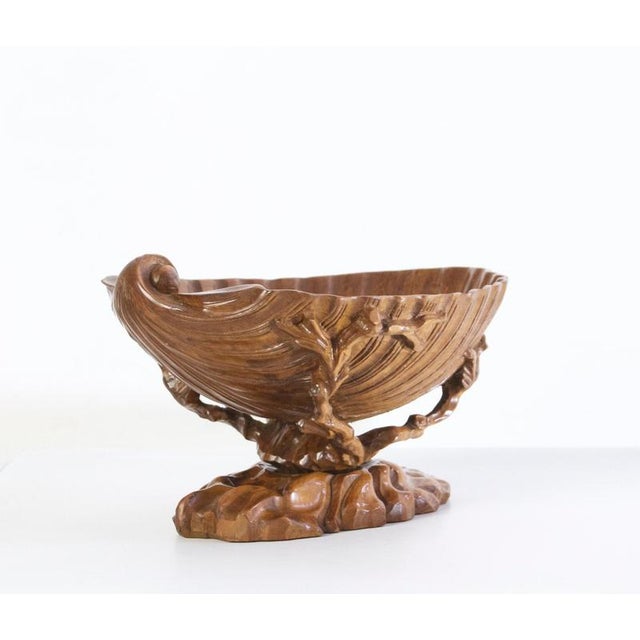 Hollywood Regency Large Hand-Carved Olive Wood Clam Shell Bowl, Italy, 1930s For Sale - Image 3 of 8