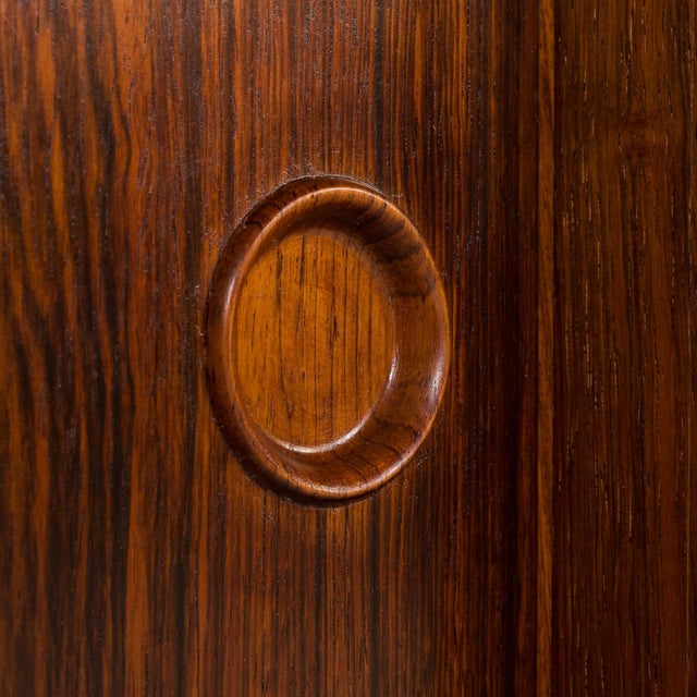 Small Danish Rosewood Sideboard attributed to Hundevad, 1960s For Sale - Image 16 of 18