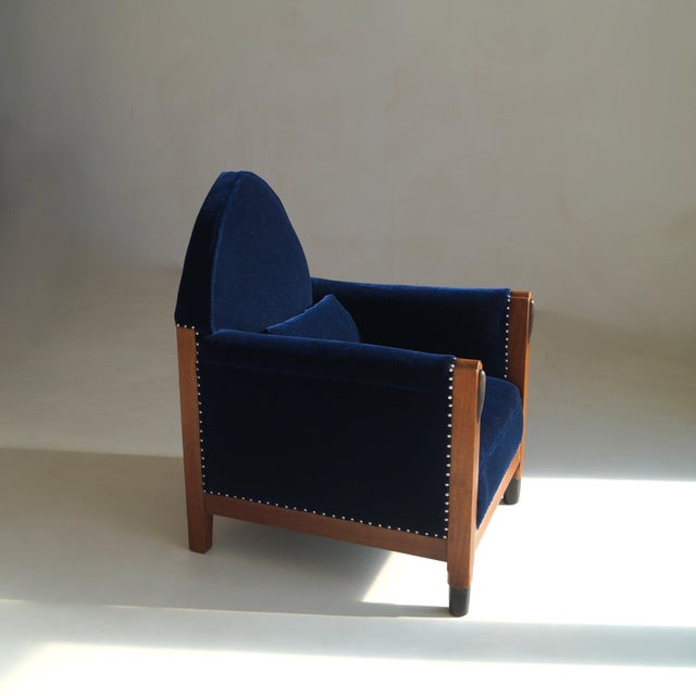 Dutch Art Deco Amsterdam School Armchair in Midnight Blue Velvet, 1920s For Sale - Image 14 of 18