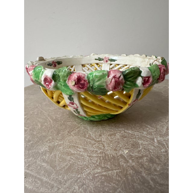 Mid 20th Century Italian Twisted Weave Smalll Bowl With Painted Flowers For Sale - Image 9 of 9