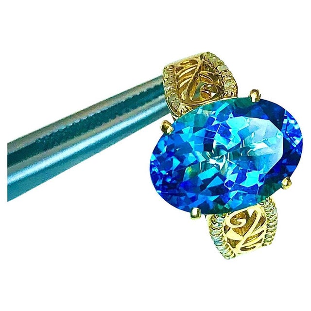 Bochic "Capri" Vintage Blue Topaz & Diamonds Retro Ring 18K Gold & Silver For Sale - Image 15 of 18