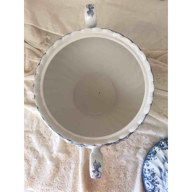 Large English Ironstone Coaching Scenes Collection Tureen from Johnson Bros, 1960s For Sale - Image 10 of 12