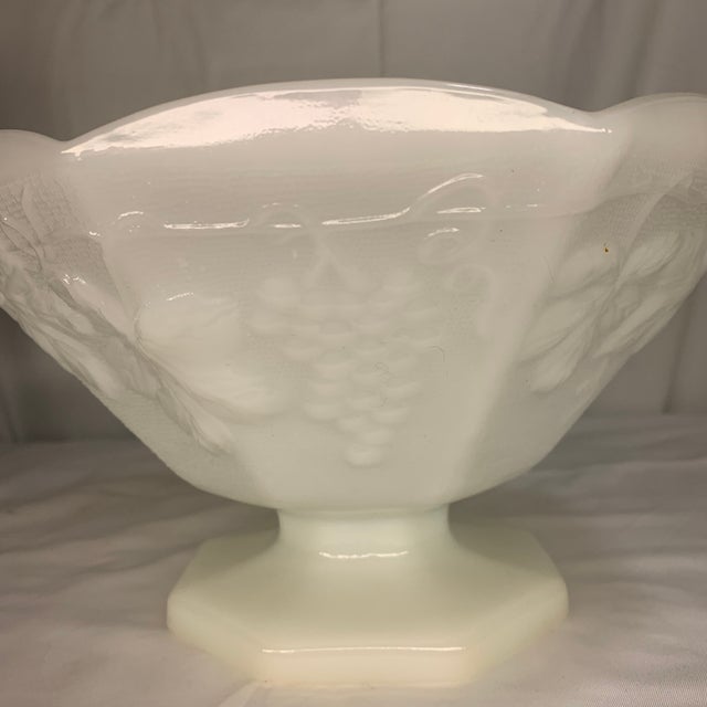 Mid-Century Modern Vintage Anchor Hocking Harvest Grape Milk Glass Pedestal Bowl For Sale - Image 3 of 7