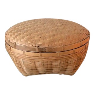 Vintage Hand Woven Wicker Round Lidded Storage Basket For Sale