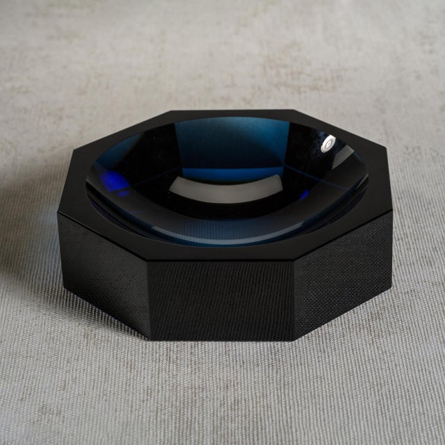 Contemporary Carmac Octagon Crystal Glass Bowl, Deep Blue For Sale - Image 3 of 3