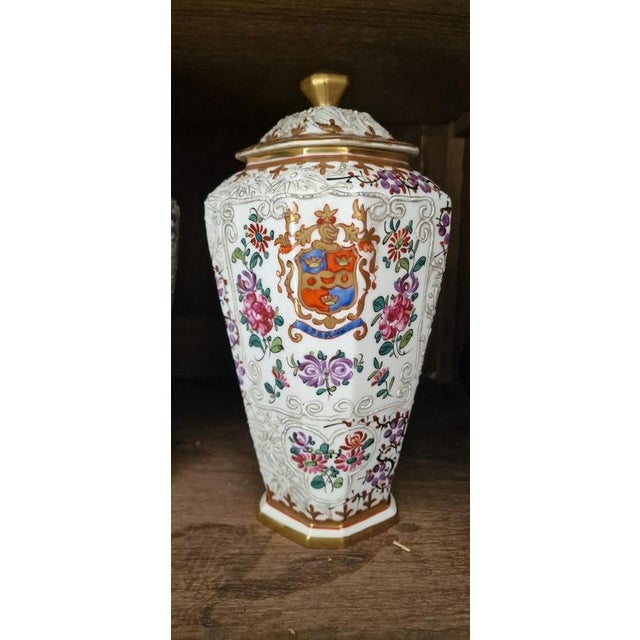 2000 - 2009 Hand-Painted Porcelain Vases with Samson Lids and Coats of Arms, Set of 2 For Sale - Image 5 of 12