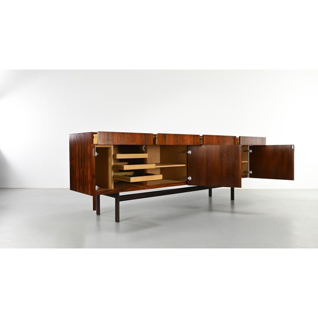 Vintage Danish Rosewood Credenza by Ib Kofod-Larsen, 1960 For Sale - Image 4 of 18