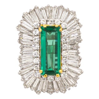 Late 20th Century Magnificient Colombian Emerald Ring, Size 5 For Sale