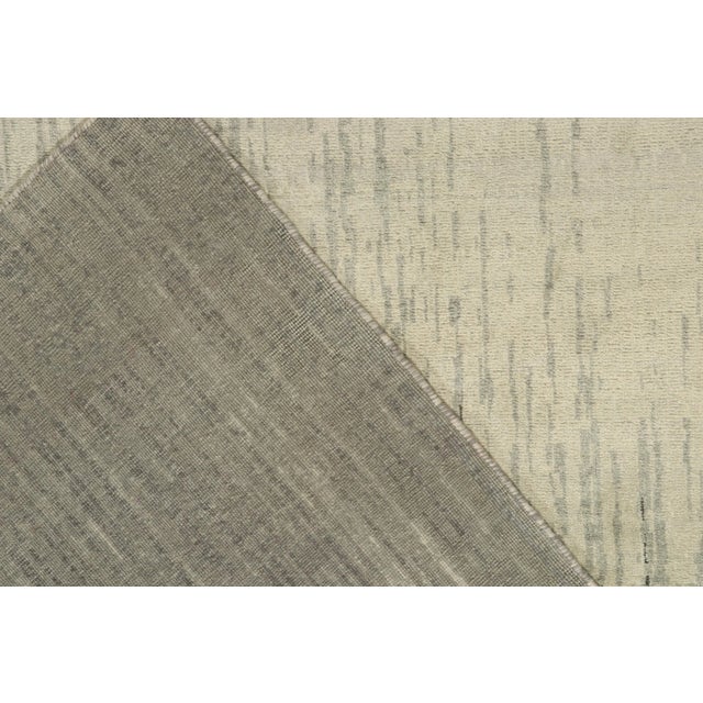 Textile Rug & Kilim’s Modern Abstract Rug in Gray, Beige and Blue Painterly Patterns For Sale - Image 7 of 7