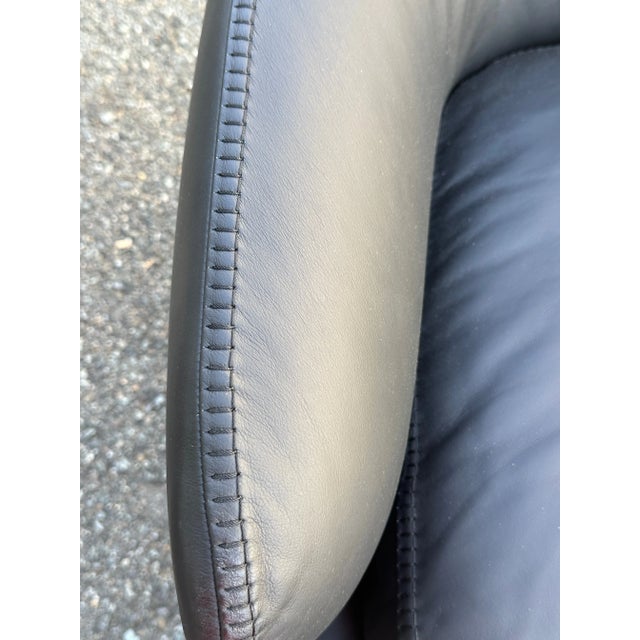Contemporary Maxalto Febo Leather Lounge Chairs—TWO Available For Sale - Image 3 of 12