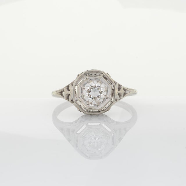 Modern Classic Diamond Solitaire Ring in Solid 18k Gold, Round Cut 4.5mm Fine Jewelry, Size 6.75 For Sale - Image 3 of 8