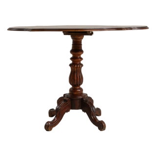 1880-1889 United Kingdom Rich Mahogany Tilt-Top Pedestal Table For Sale