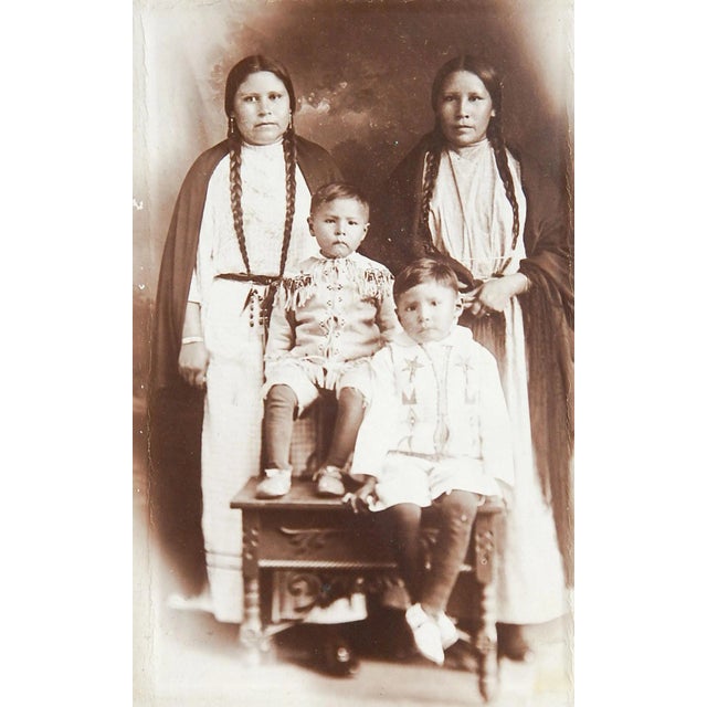 Vintage Photonote Native American Indian Women Children Studio Portrait For Sale