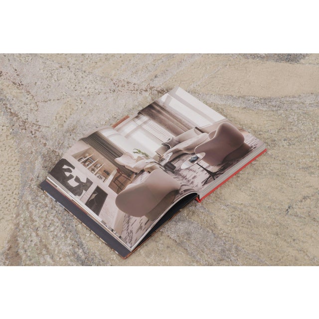 Gray Rug & Kilim’s Modern Circle Rug, Bold Abstract Patterns in Silver-Gray and White For Sale - Image 8 of 9