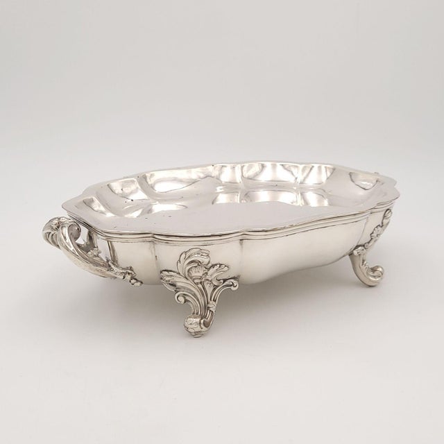 A Sheffield Plate serving bowl, England, 19th century.