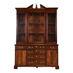 Baker Furniture Style Georgian Flame Mahogany Lighted Breakfront Bookcase Cabinet
