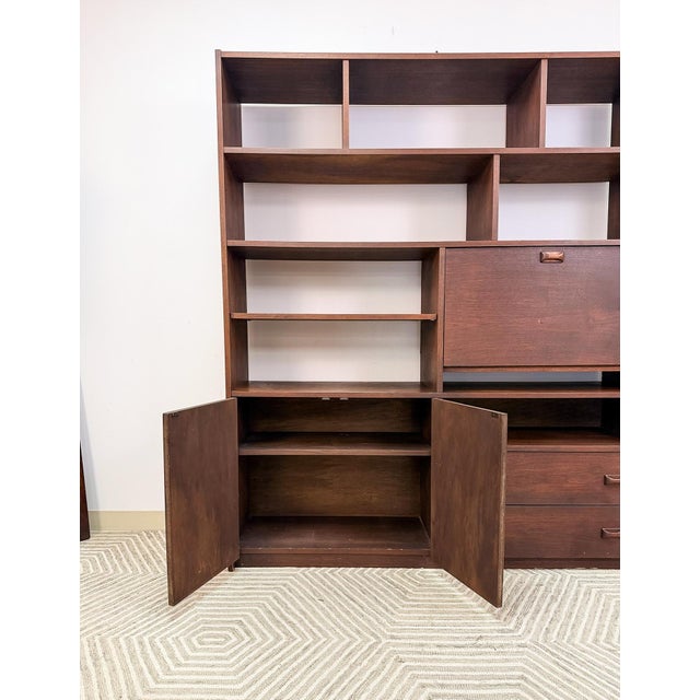 Mid-Century Modern Vintage Walnut MCM Wall Unit Desk Storage Cabinet Mid Century Modern W/ Drawers For Sale - Image 3 of 15