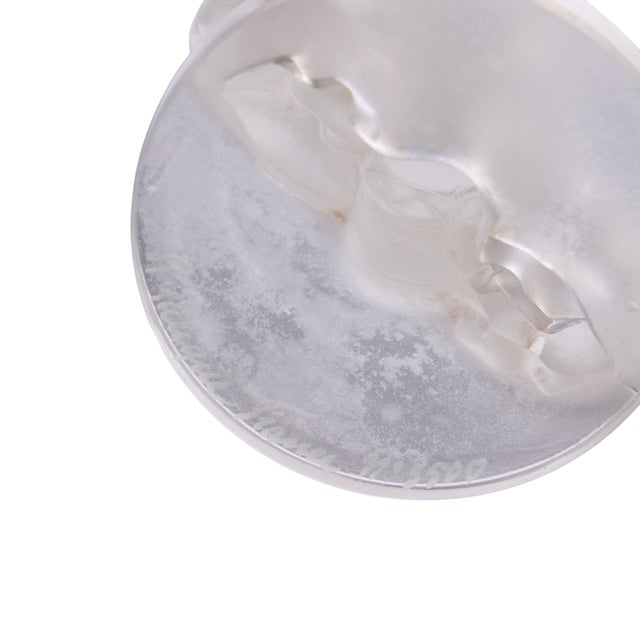 Transparent Early 20th Century René Lalique Deux Figurines Menu Holder For Sale - Image 8 of 8
