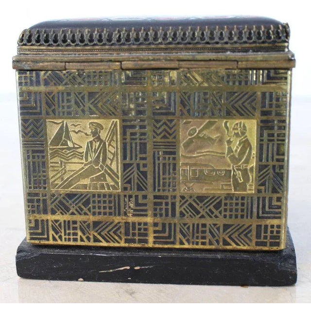 1940s Vintage Painted Enamel Porcelain Cigarette Dispenser Box For Sale - Image 4 of 13