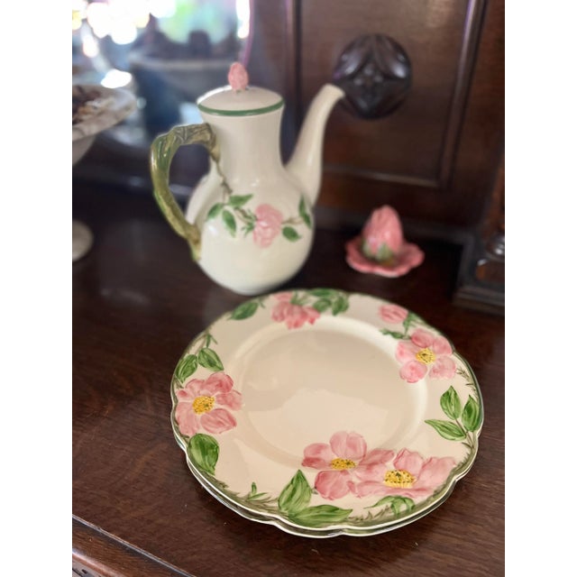 Franciscan China 1940s Franciscan Desert Rose Luncheon 9.5" Plates- Set of 2 For Sale - Image 4 of 6