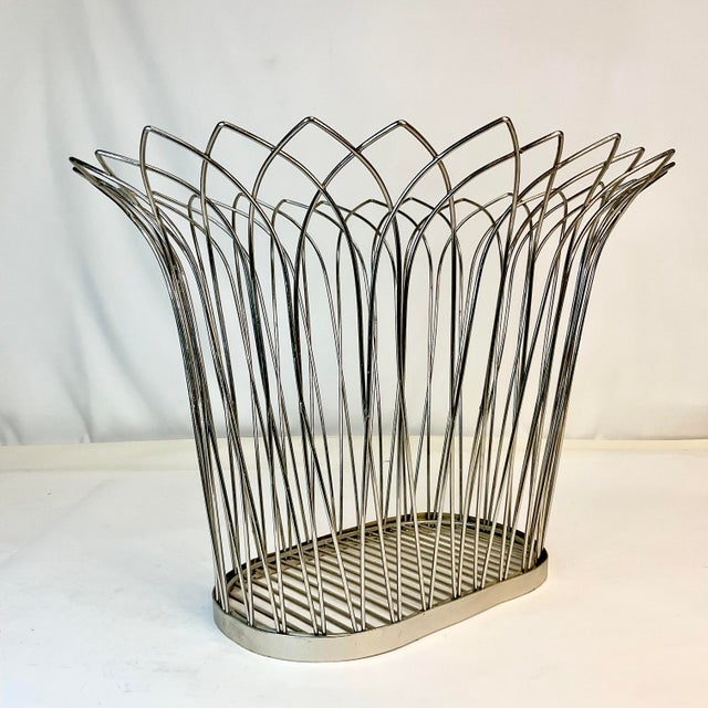 1980s Vintage Atomic Boho Chic French Style Wire Wastebasket. For Sale - Image 6 of 8