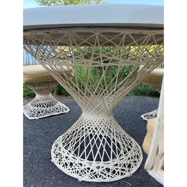 Russell Woodard Spun Fiberglass 5 Pieces Round Dining Table 4 Chair Russel Woodard Outdoor Set For Sale - Image 4 of 14