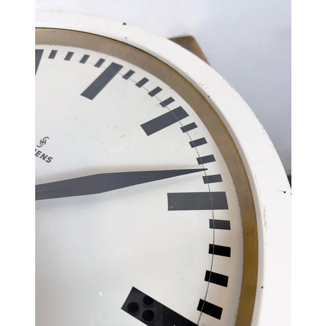 Large White Industrial Factory Wall Clock from Siemens, 1950s For Sale - Image 17 of 18