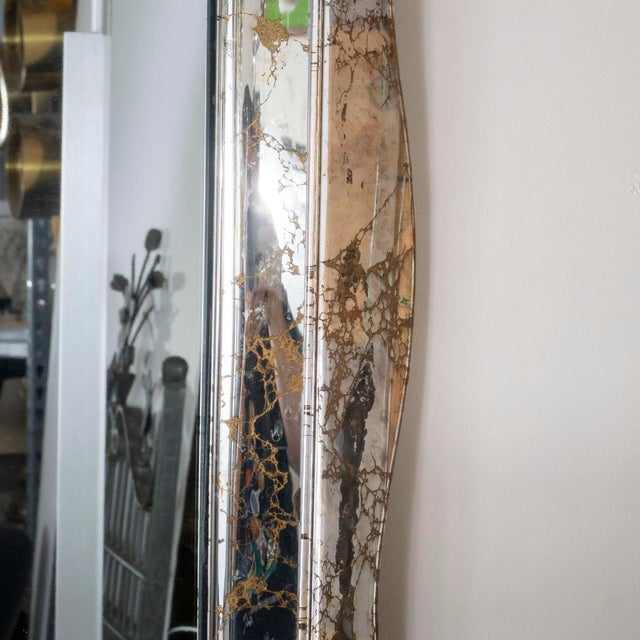Beveled surround antique gold vein mirror For Sale In New York - Image 6 of 8
