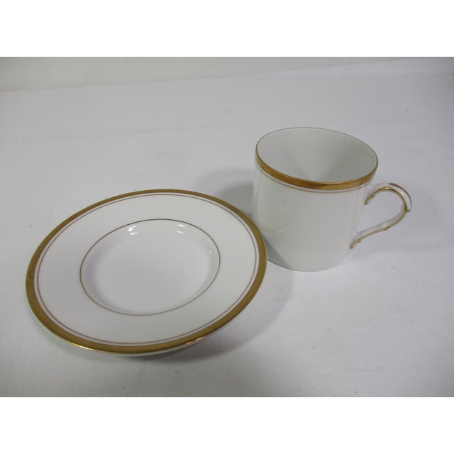 1970s 1970s Fitz & Floyd White and Gold Cups and Saucers Set- 8 Pieces For Sale - Image 5 of 9