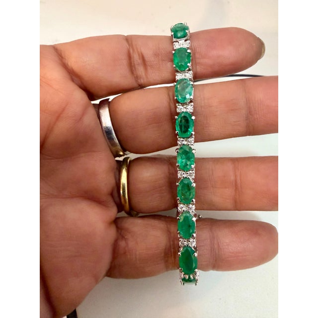 15 Carat Natural Emerald & Diamond Cocktail Tennis Bracelet 14 Karat White Gold For Sale - Image 13 of 18