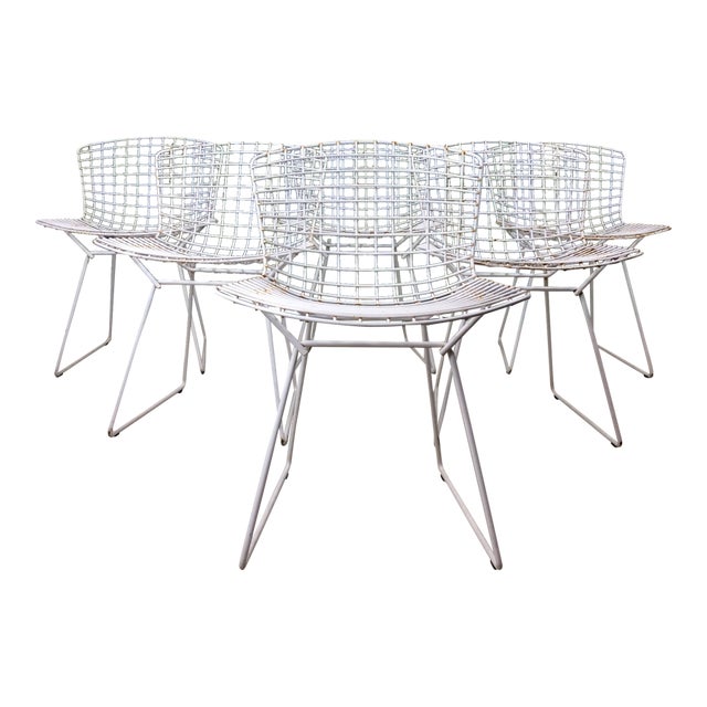Set of 6 White Metal Indoor / Outdoor Chairs by Harry Bertoia for Knoll For Sale