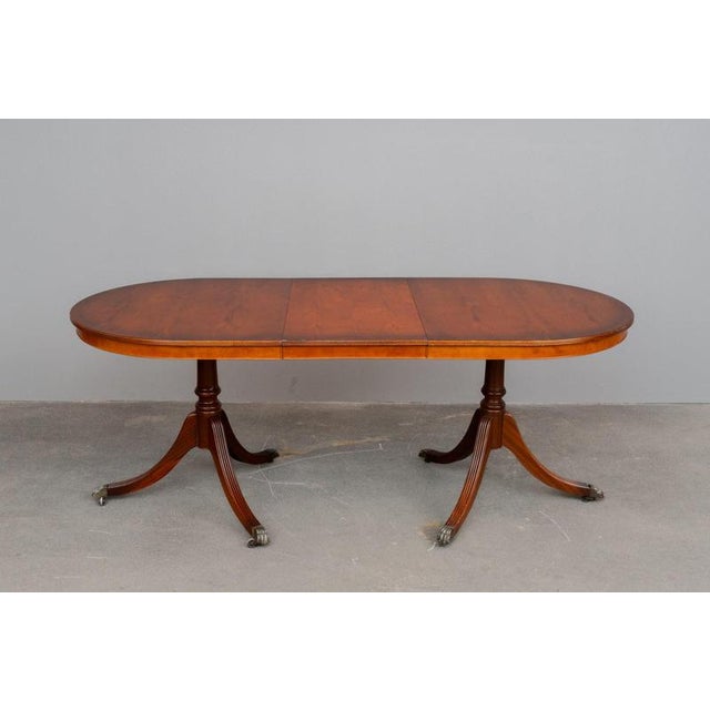 English-Style Dining Table in Yew Wood For Sale - Image 15 of 18