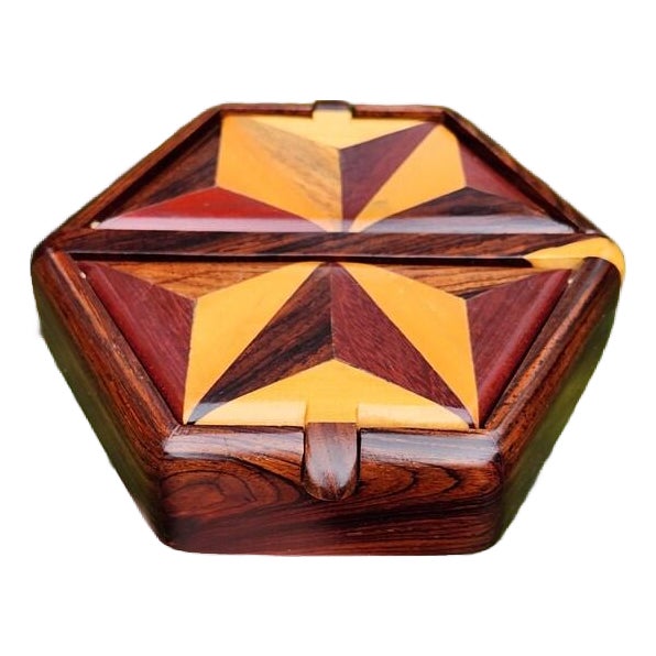 Vintage MCM Japanese Muku Yosegi Wood Parquetry Hexagonal Jewelry Box – Gullwing Lid ​- Mid Century Modern Decor For Sale