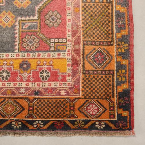 Patterned Yahyaly Carpet, Türkiye For Sale - Image 6 of 9