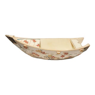 Late 19th Century Japanese Satsuma Boat, Meiji Period For Sale