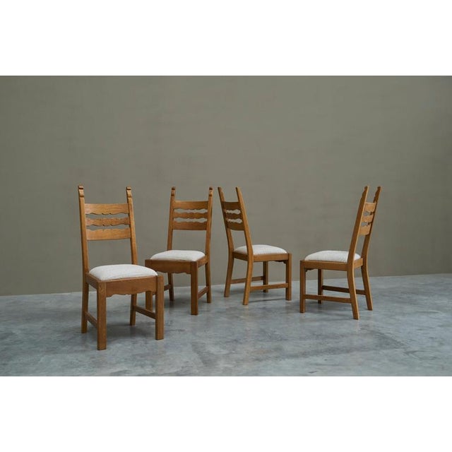 Razorblade Chairs in Oak and Wool by Henning Kjærnulf, 1960s, Set of 4 For Sale - Image 4 of 16